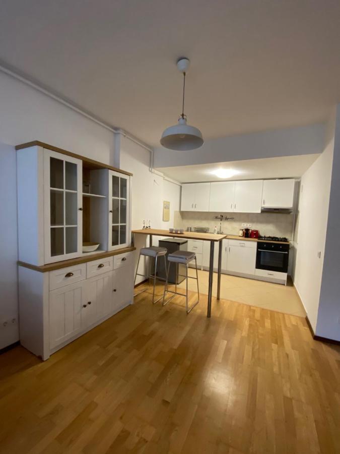 Ioana'S Apartament Apartment Синая Екстериор снимка